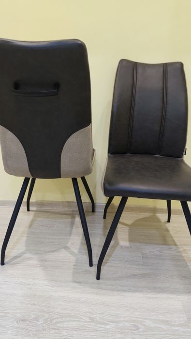 Трапезни столове 4+1 малко ползвани