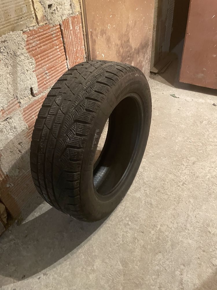 Зимни гуми Pirelli Winter 210 Sottozero 2 rft 225/55/17