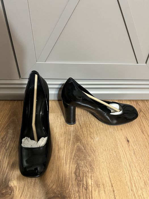 Reebok кроссовки Zara сапожки New Balance Ecco сапоги угги