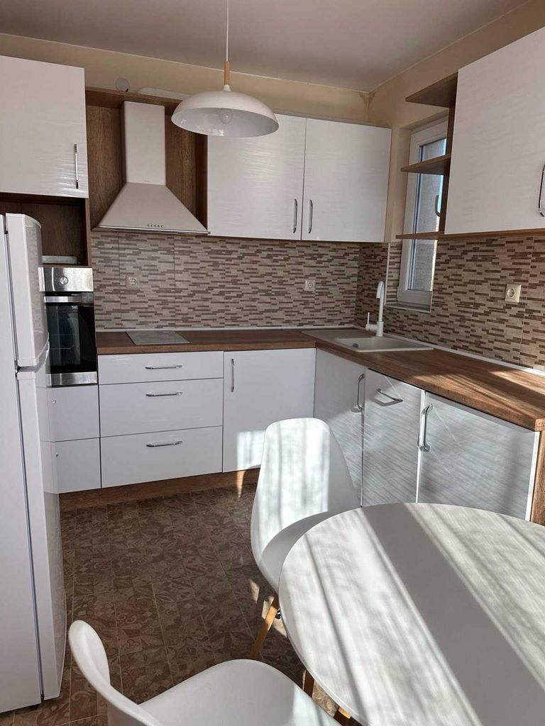 Дава се под наем Многостаен апартамент в Бургас, Сарафово - 120 кв.м за 750 € - Снимка #2