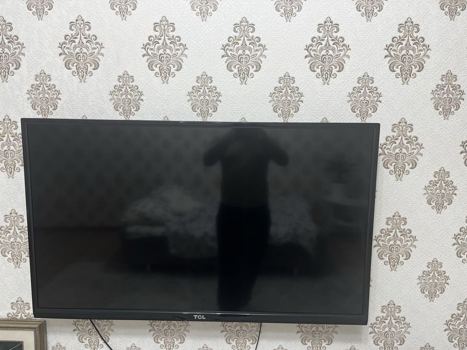 Продам телевизор TCL