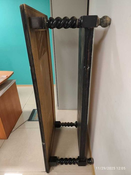 Дървена холна маса / Помощна масичка от дърво