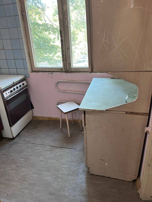 Продаётся 2/2/4 на мв.Феруза