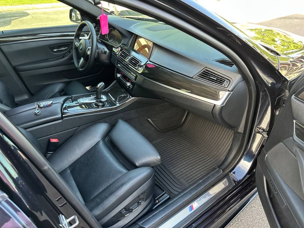 BMW 535Xi F10 2011 год