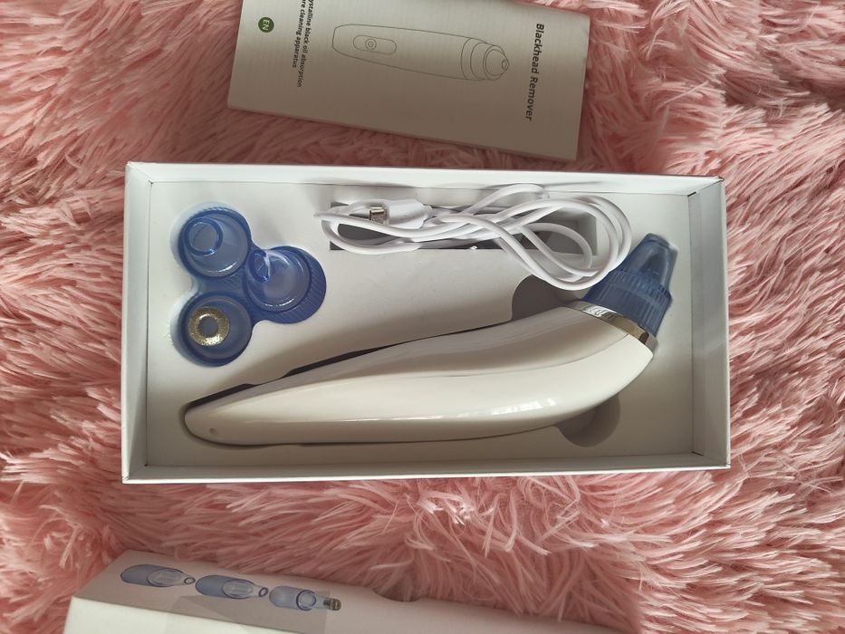 Aparat Extracție Puncte Negre – ca nou, folosit doar de câteva ori