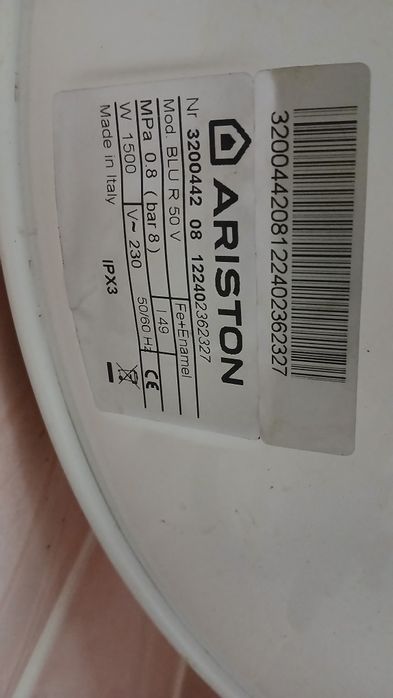Boiler electric Ariston BLU R 50 V .
