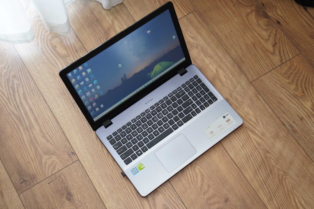 Laptop Asus Toshiba i7 SSD1tb p video dedicata 8gb 16ram win 11