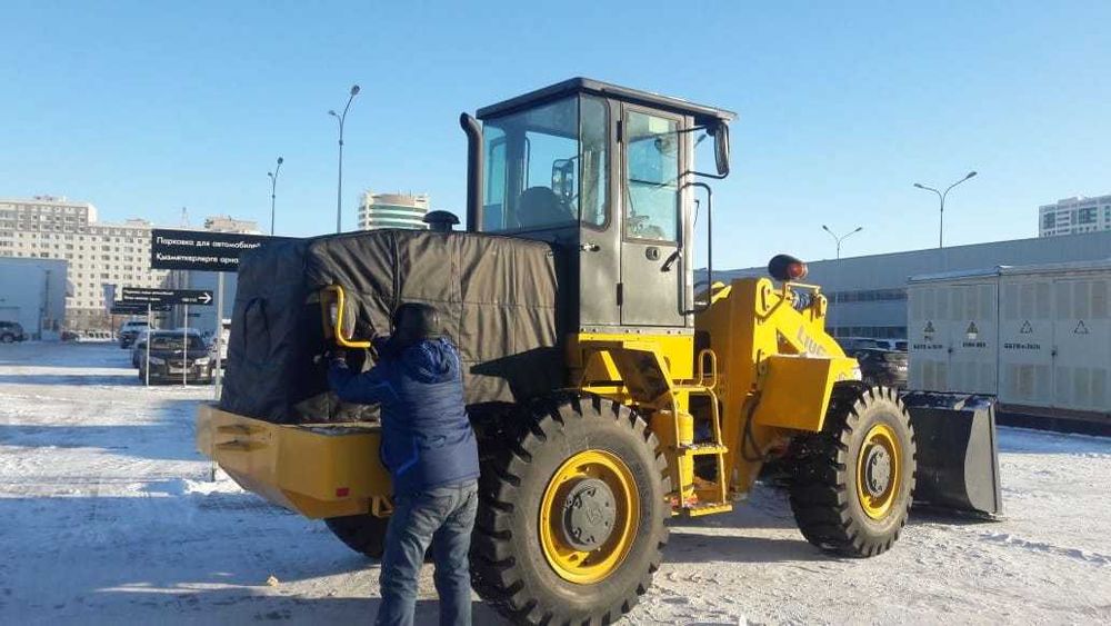 Утеплитель капота на погрузчик