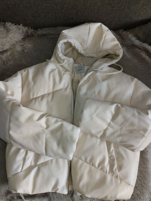 Продам женскую куртку