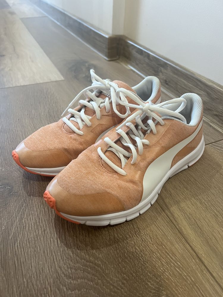 Маратонки Puma