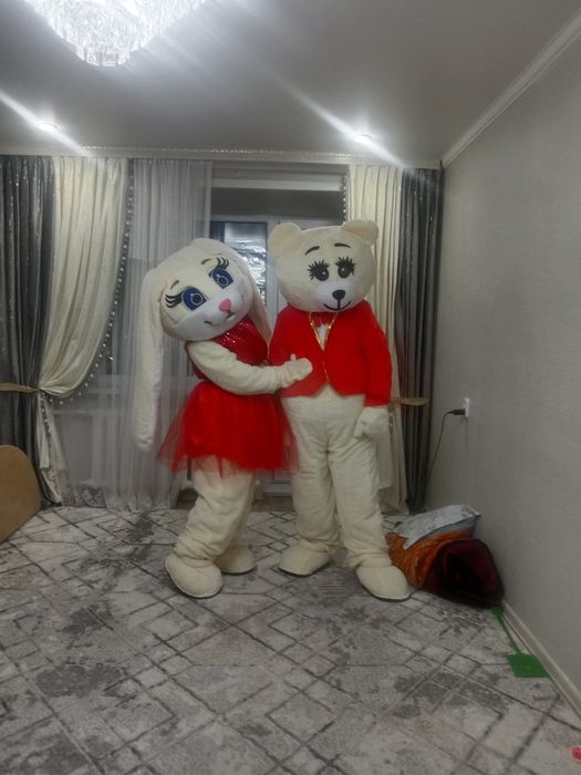 Тедди аю мен қоян костюмдері арзан бағаға сатылады