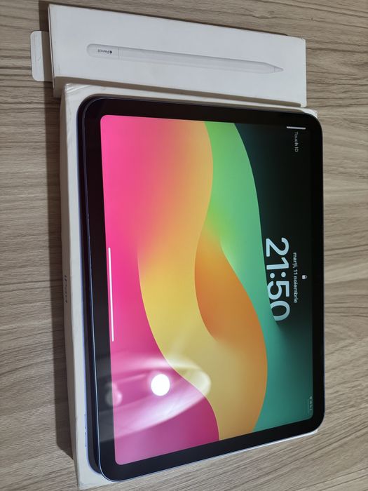 iPad (generatia a 10-a) 64 GB + Apple Pencil