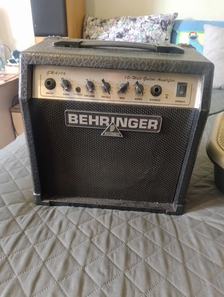 Каитарено кубе BEHRINGER 15W