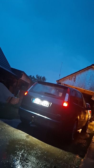 Vănd Ford Focus C-MAX