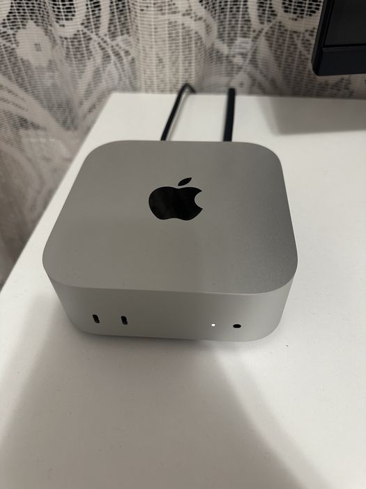 Mac mini m4 10 CPU 10 GPU 512 gb 16 gb ram