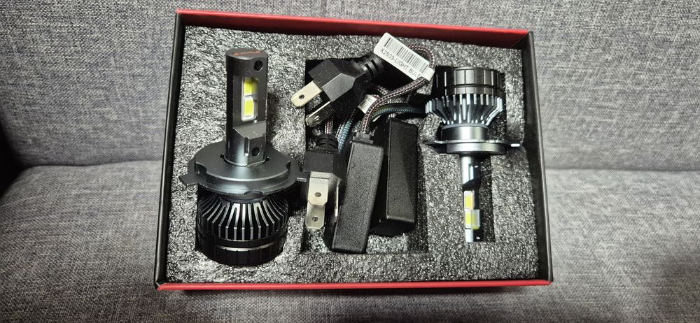 Продавам Лед крушки H7 / H4