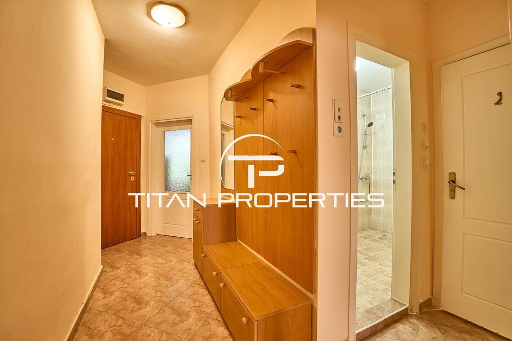 Дава се под наем Тристаен апартамент в Пловдив, Младежки Хълм - 100 кв.м за 500 € - Снимка #1