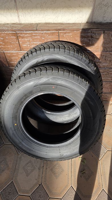 Продам зимние шины Roadx