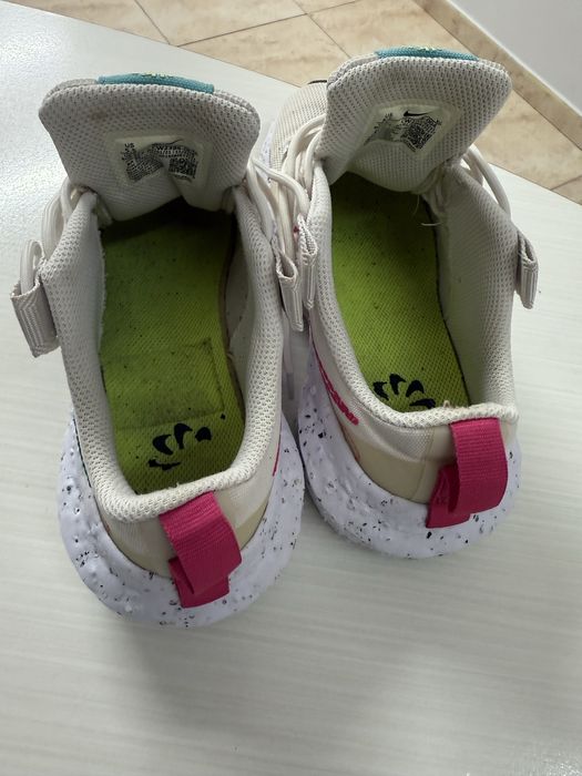 NIKE 36 paзмер,22.5см,дамски,детски маратонки