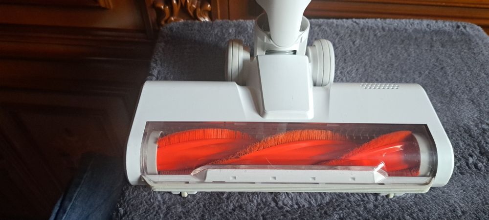 Aspirator G20 Lite, vertical cu led, mai are un an garanție de la Emag