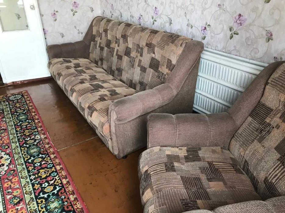 Продам диван и кресло б/у