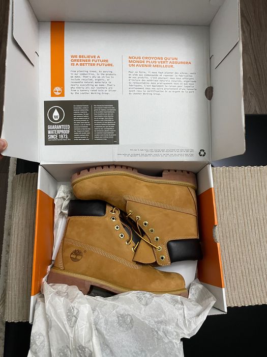 Vând bocanci Timberland noi din piele mărime 42;43 .(Originali)