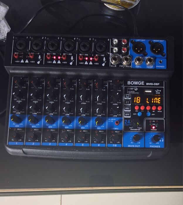 Vând mixer profesional an stare bună