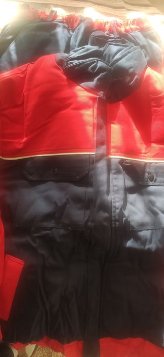 Продавам зимен работен комплект