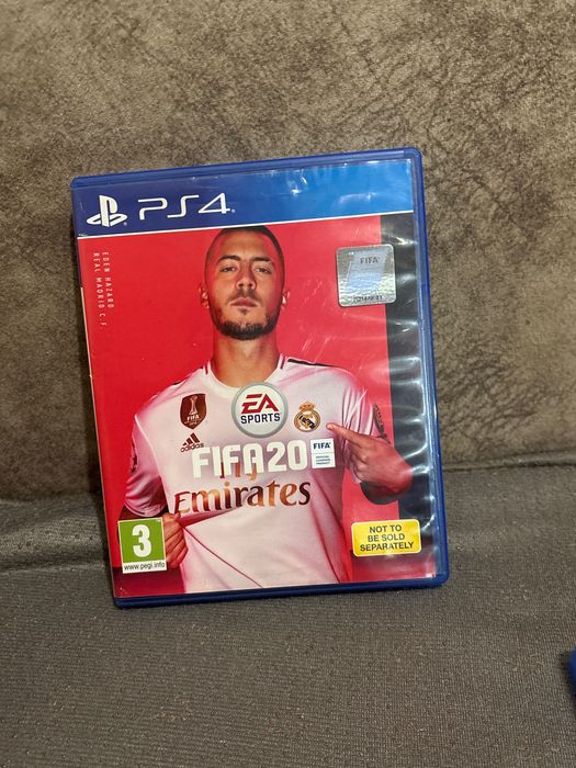 продавам FIFA 20 Отлична и перфектна просто вече не я играя