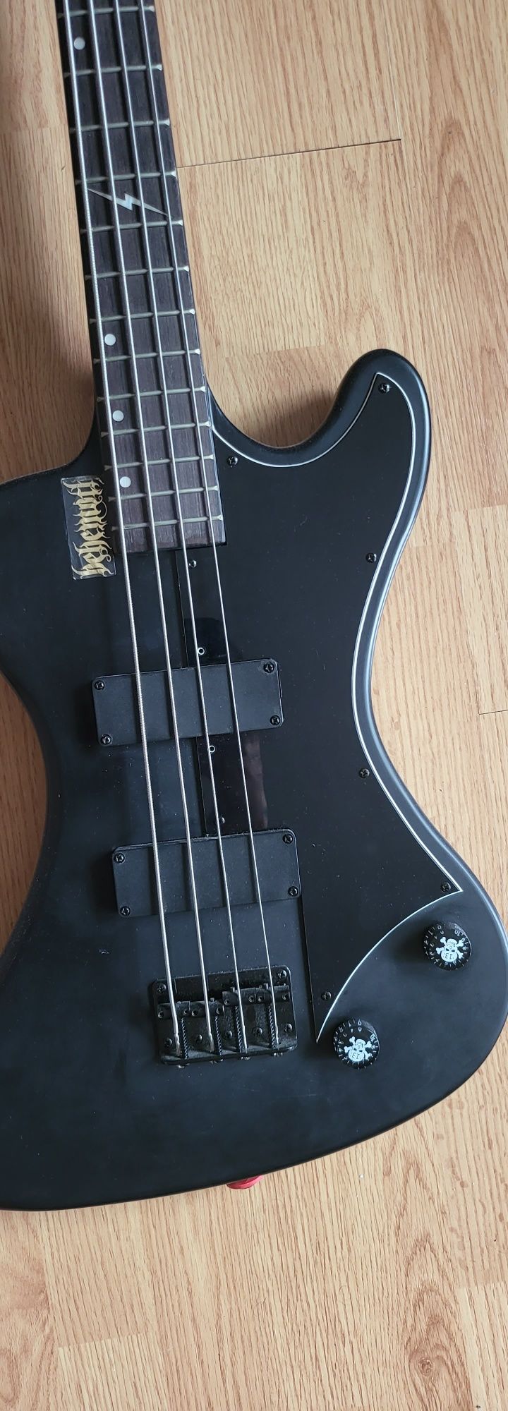 Chitara bass boult