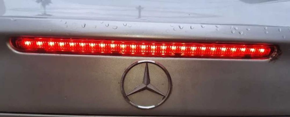 Трети стоп за Мерцедес C класа w203 це класа светлина багажник