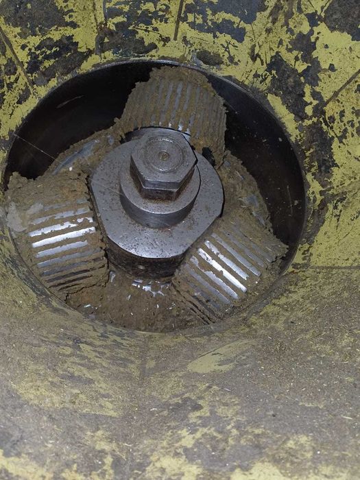 Se vinde presă peleti stivuitor rampa tir