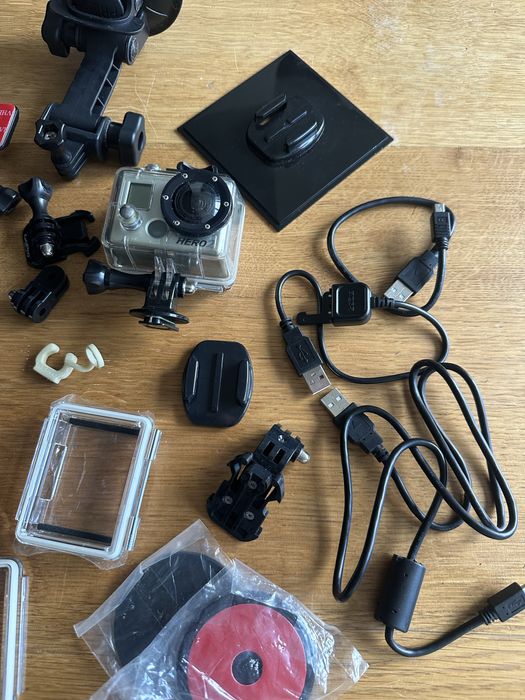 Камера Go pro Hero 2 плюс части за нея.