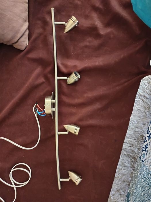 Полилей за таван