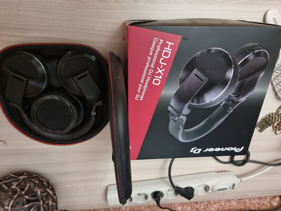 Pioneer DJ HDJ-X10.