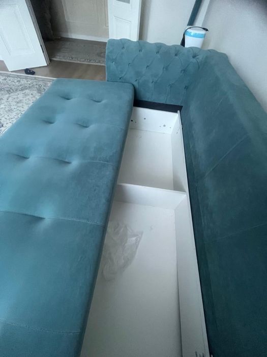 Продам диван в отличном состоянии.