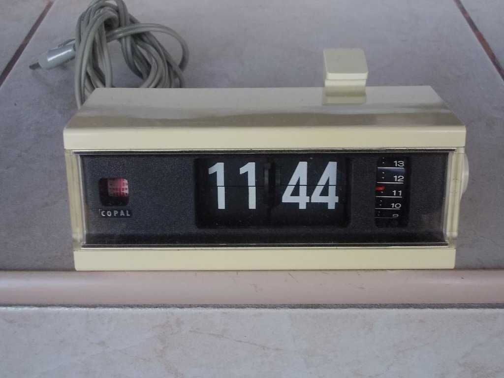 Ceas COPAL model 227 flip, SIEMENS type MU 10 00 clock alarma electric