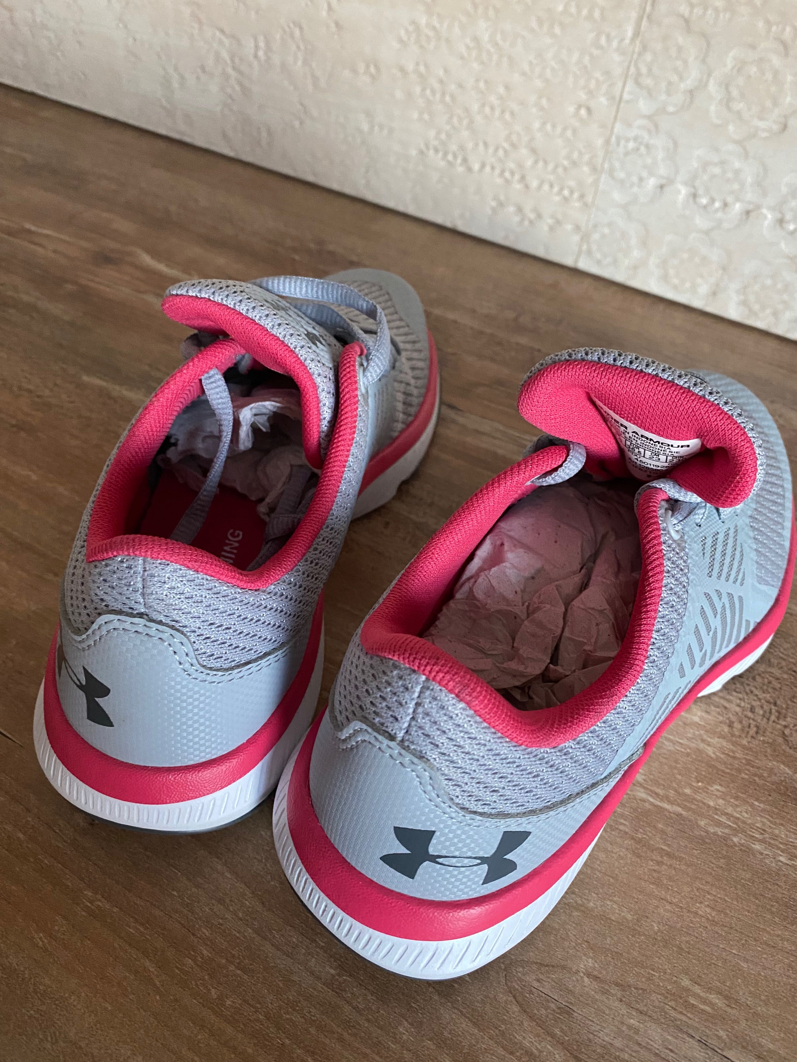 Vand adidasi Under Armour, originali, dama, 200 lei