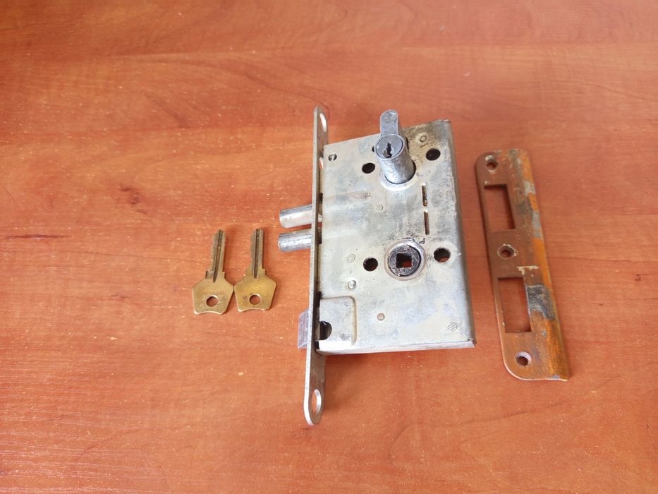 Замок для дверей