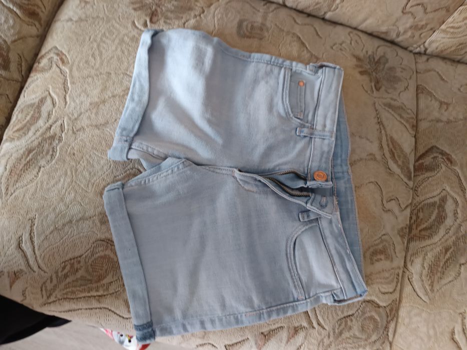 Lot pantaloni scurți măr 128-134