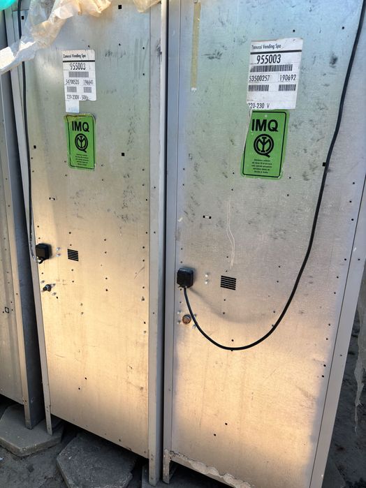 Зануси Венеция вендинг машина