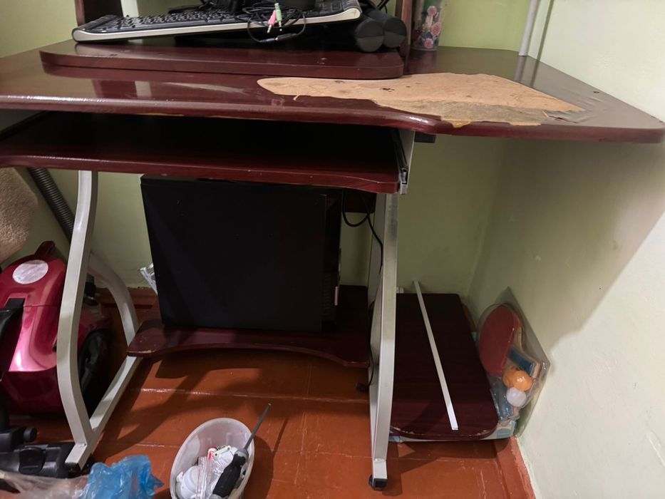 Продается Компьютер вместе со столом