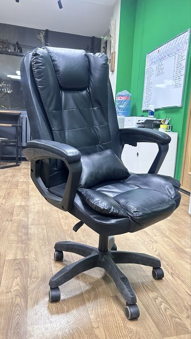 Офисное компьютерное кресло