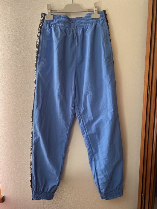 Pantaloni trening superbi Adidas cu eticheta