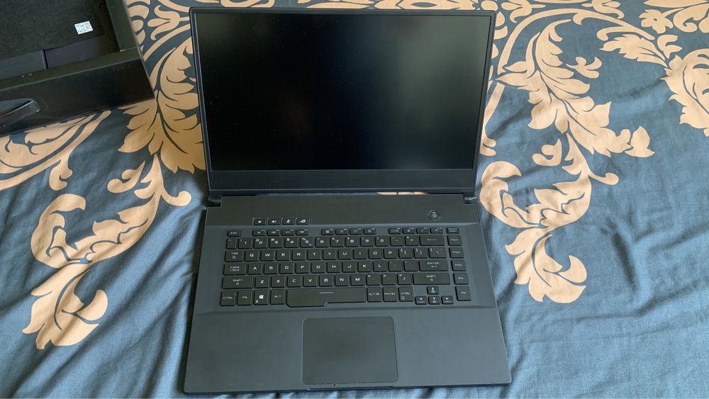 Asus ROG Zephyrus i7-9750H