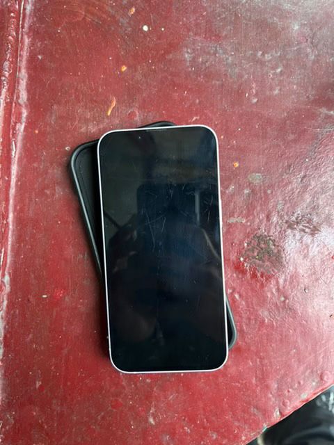 Iphone 14 128 gb baterie 76