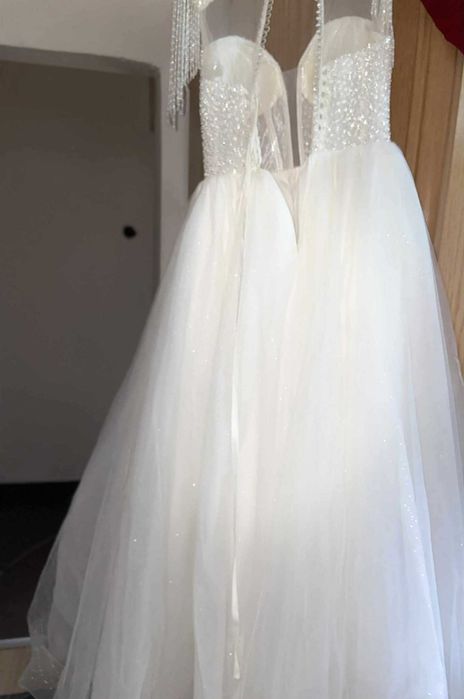 Vând rochie de mireasa ofer voal și cerc