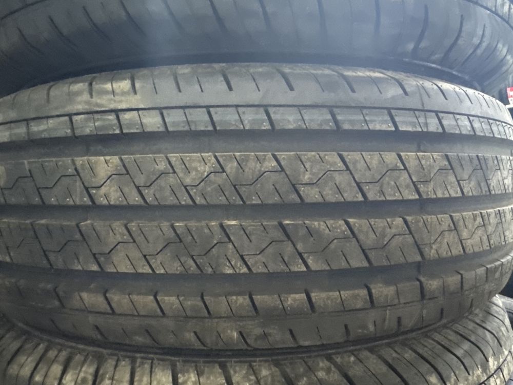 THREE-A 225/65R16C EFFITRAC 112/110R