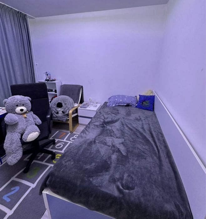 Vand mobila dormitor complet