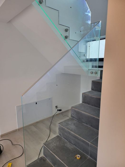 Balustrada din sticla securizată  !